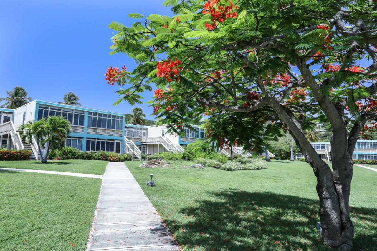 Beachfront At Crystal Cove East End  Exterior photo